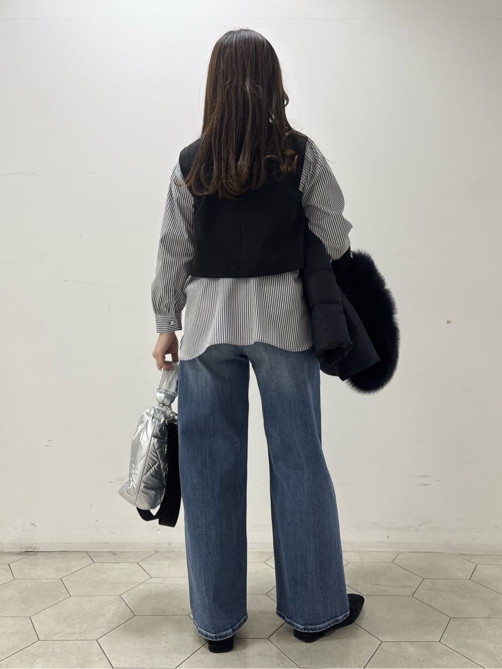 kahoさんの「INDIVI｜【褒められデニム】ワイドストレート デニムパンツ」を使ったコーディネート