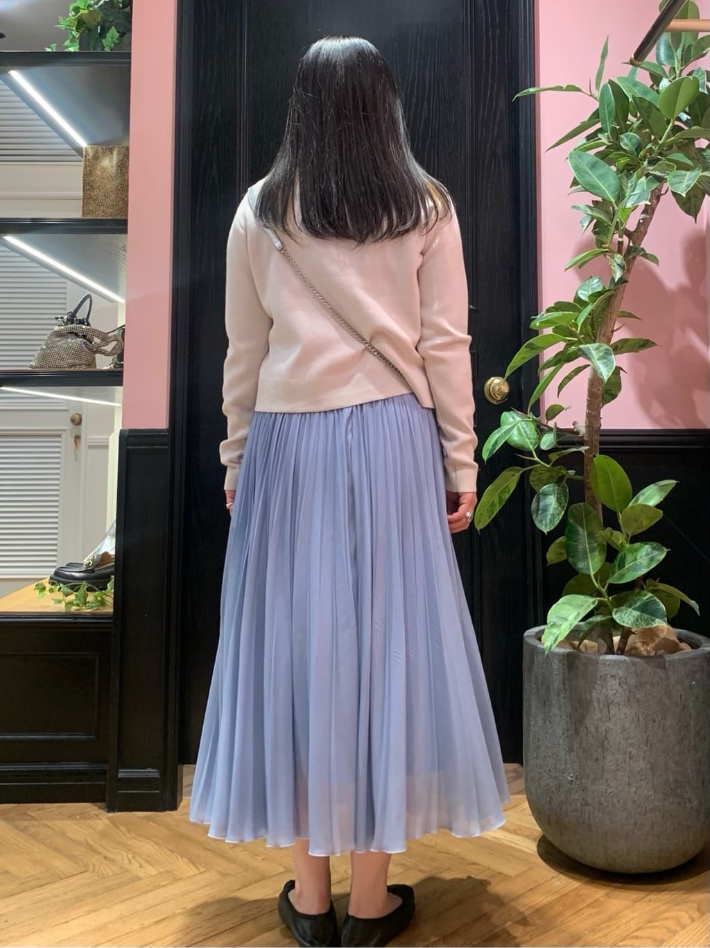 SAKAIさんの「DRESSTERIOR｜◆ウォッシャブルコットンカシミヤカーディガン」を使ったコーディネート
