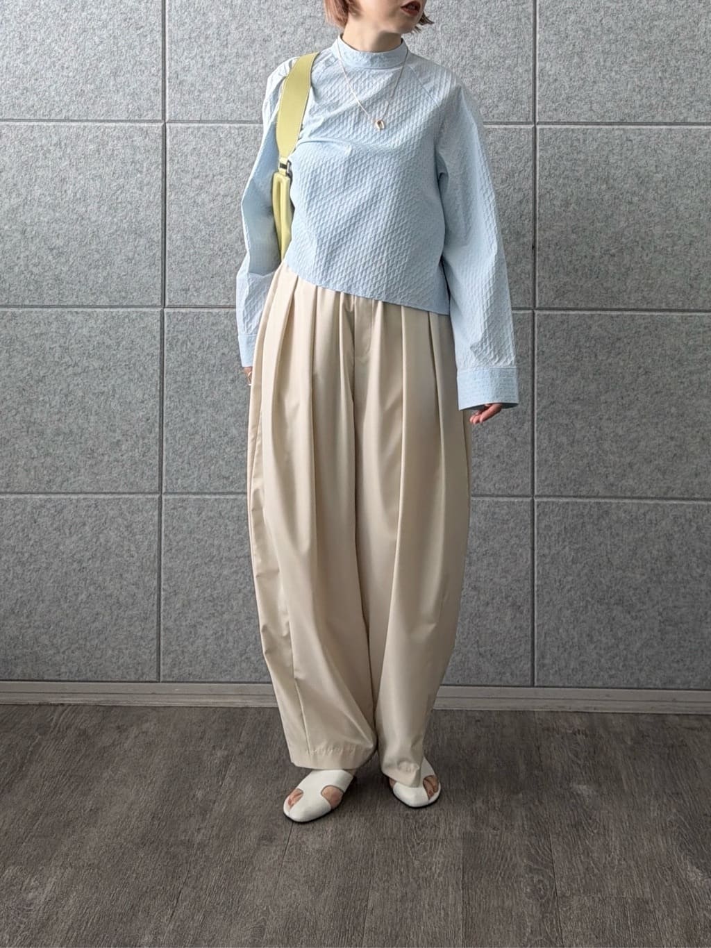 mikuさんの「INDIVI｜カーヴィーパンツ【接触冷感】」を使ったコーディネート