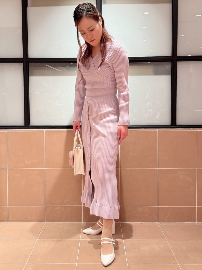 すみれさんの「ESPERANZA｜Wストラップパンプス」を使ったコーディネート