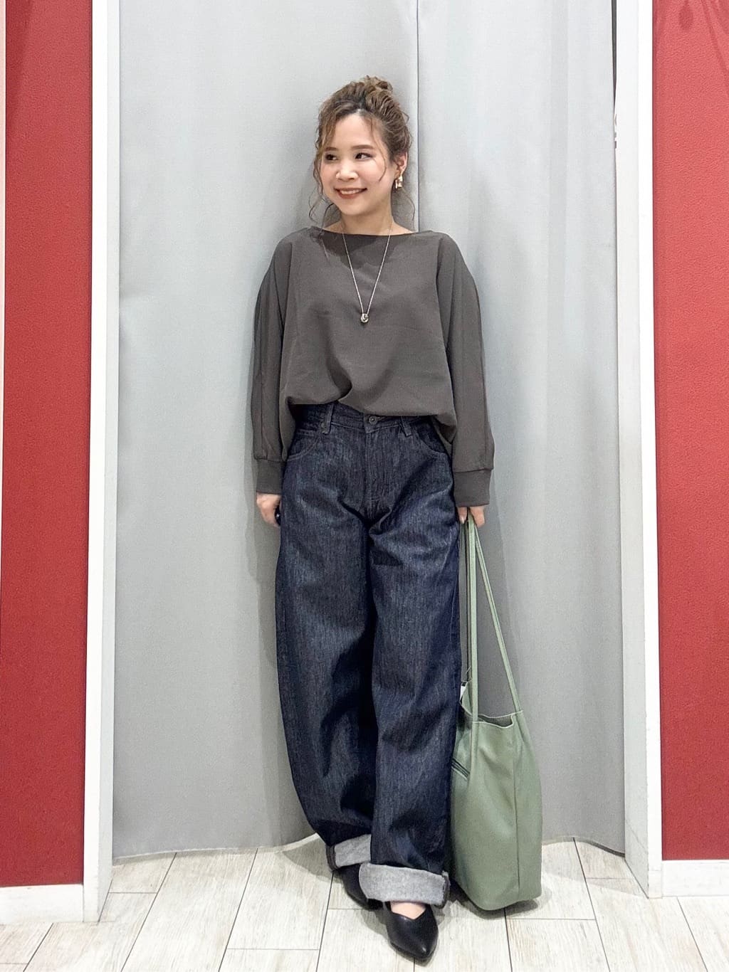 shioさんの「SHOO･LA･RUE｜ちょうどいい華やかさ　ふんわりレースブルゾン」を使ったコーディネート