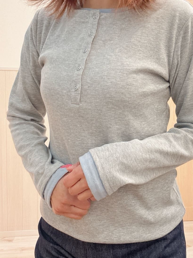 モカさんの「SHOO･LA･RUE｜【SHOO・LA・RUE DENIM/SS-LL】程よい厚みの ストレートデニムパンツ（10.5オン」を使ったコーディネート