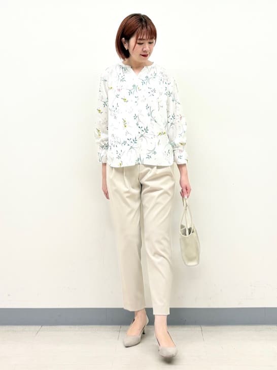 まいこさんの「INDIVI｜【撥水／軽量】ミニマル スタンドカラーコート」を使ったコーディネート
