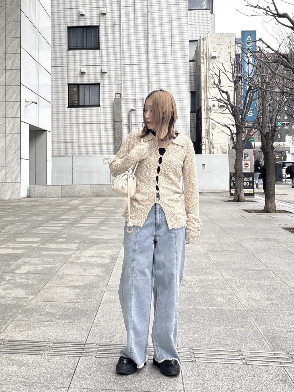 kotakiさんの「INDIVI｜ブークレポロニット」を使ったコーディネート