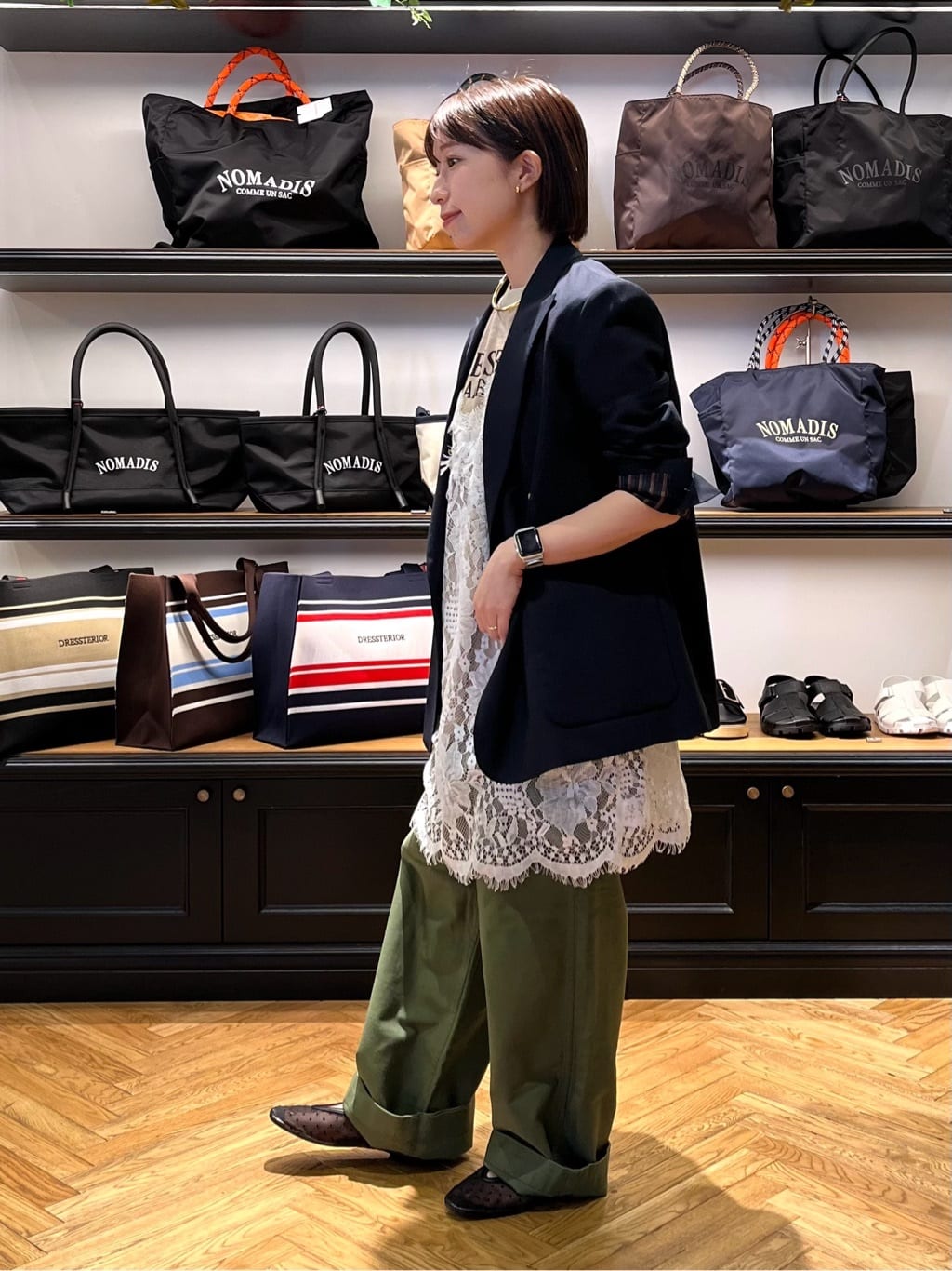 つじ まこさんの「DRESSTERIOR｜コンフォート ダブルブレザー」を使ったコーディネート
