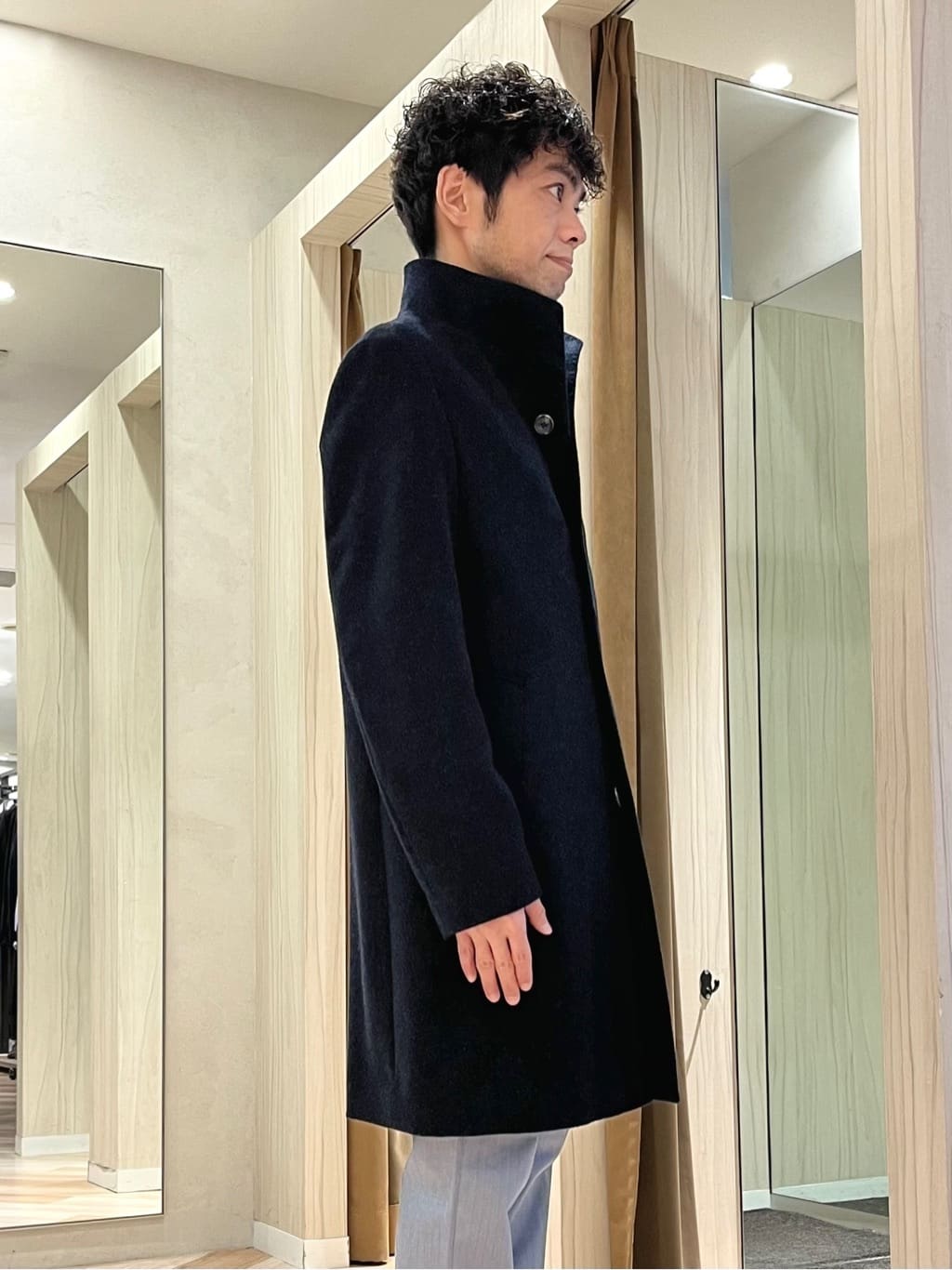 URAさんの「TAKEO KIKUCHI｜【ウールカシミヤブレンド】ビーバー調 スタンドカラー コート」を使ったコーディネート