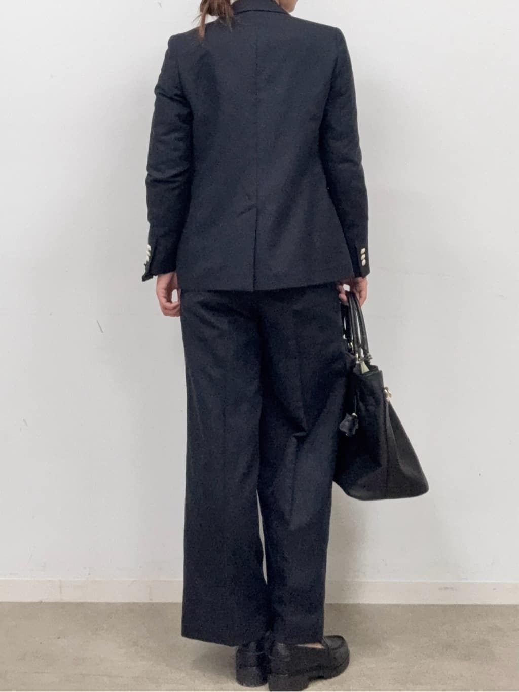 BUNさんの「DRESSTERIOR｜◆【セットアップ可/ウォッシャブル】リネンブレンドワイドパンツ」を使ったコーディネート