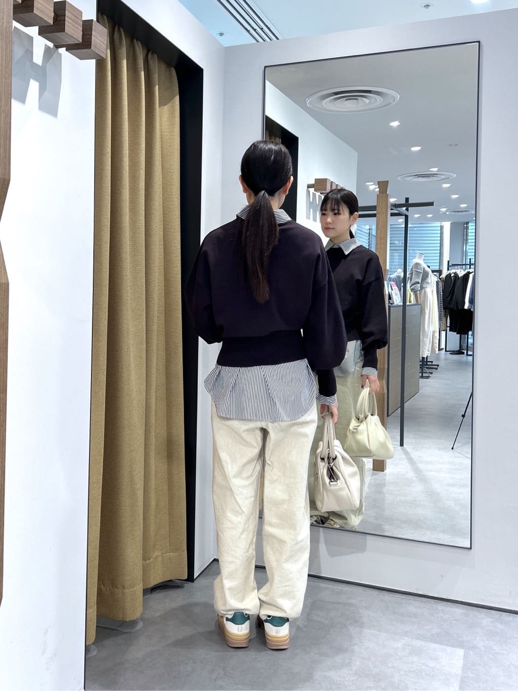 Renoさんの「INDIVI｜Timeless｜フォルムロゴニット」を使ったコーディネート
