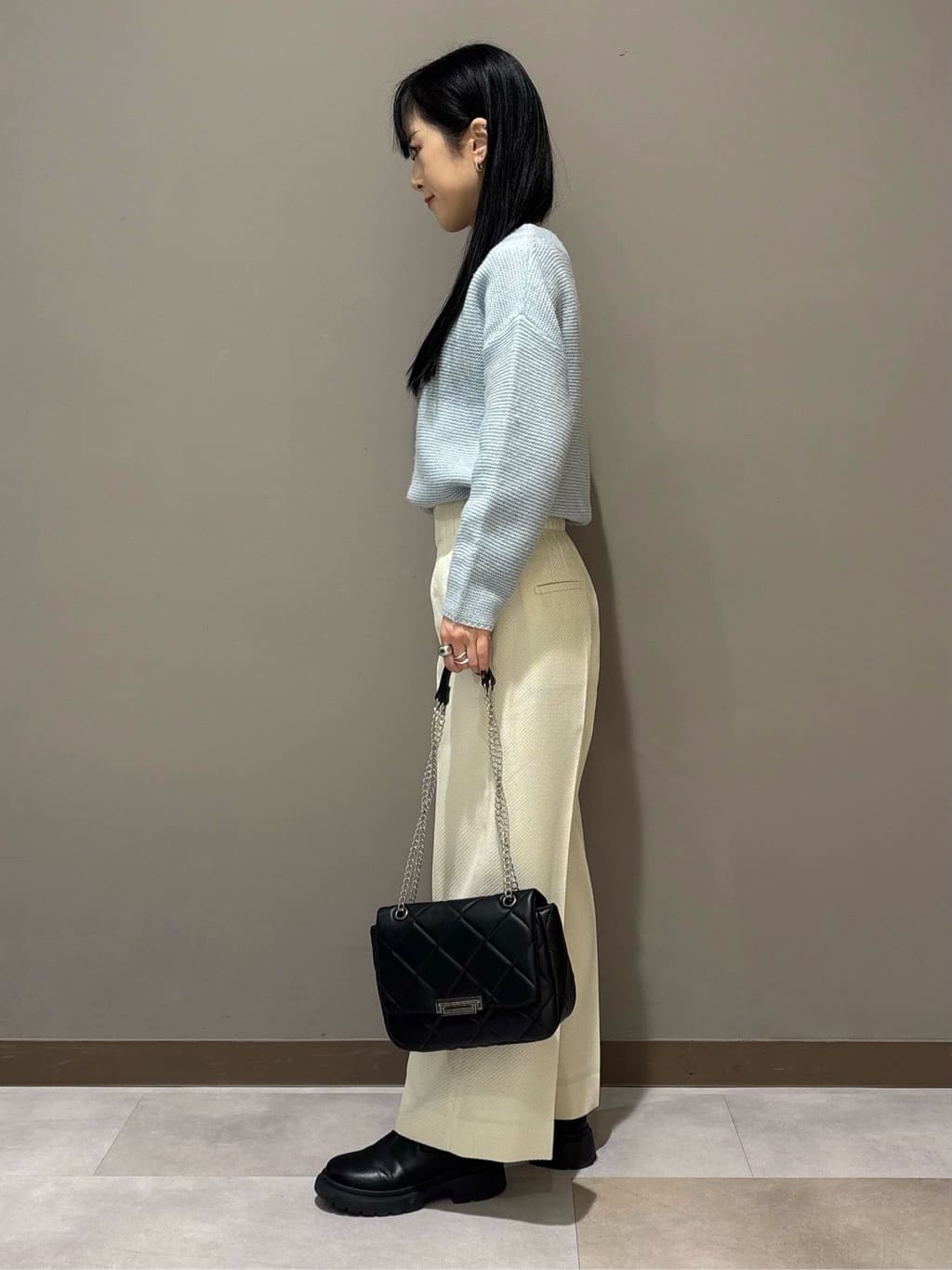 KEIKOさんの「INDIVI｜【洗える／大人ラメ】カラーMIXボトルネックニット」を使ったコーディネート