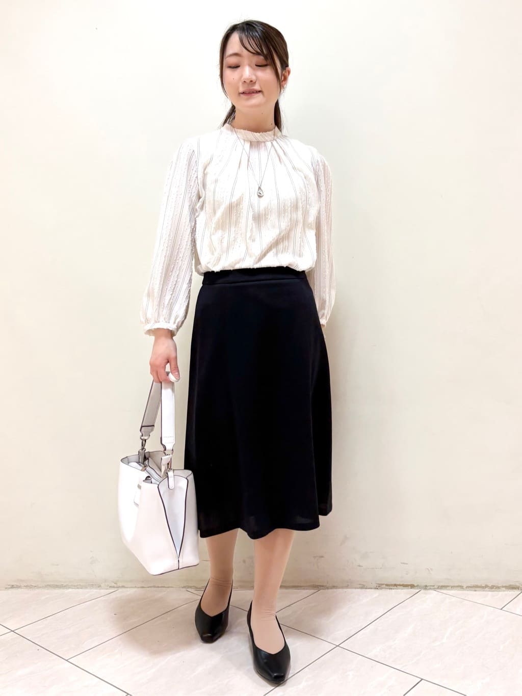 mikiさんの「Reflect｜【セットアップ可】ストライプ柄ジャカードブラウス」を使ったコーディネート