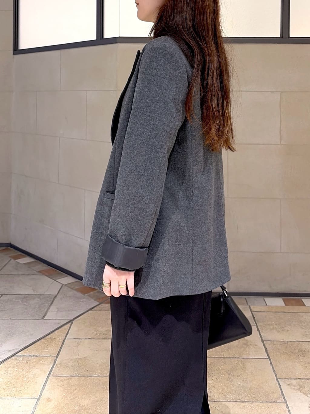 よねさんの「INDIVI｜オフショルカットソー」を使ったコーディネート