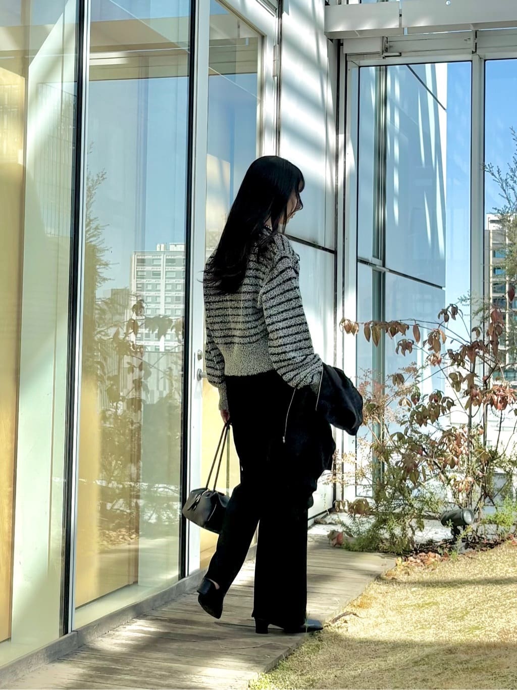 ibukiさんの「INDIVI｜ファンシーヤーンボーダーニット」を使ったコーディネート
