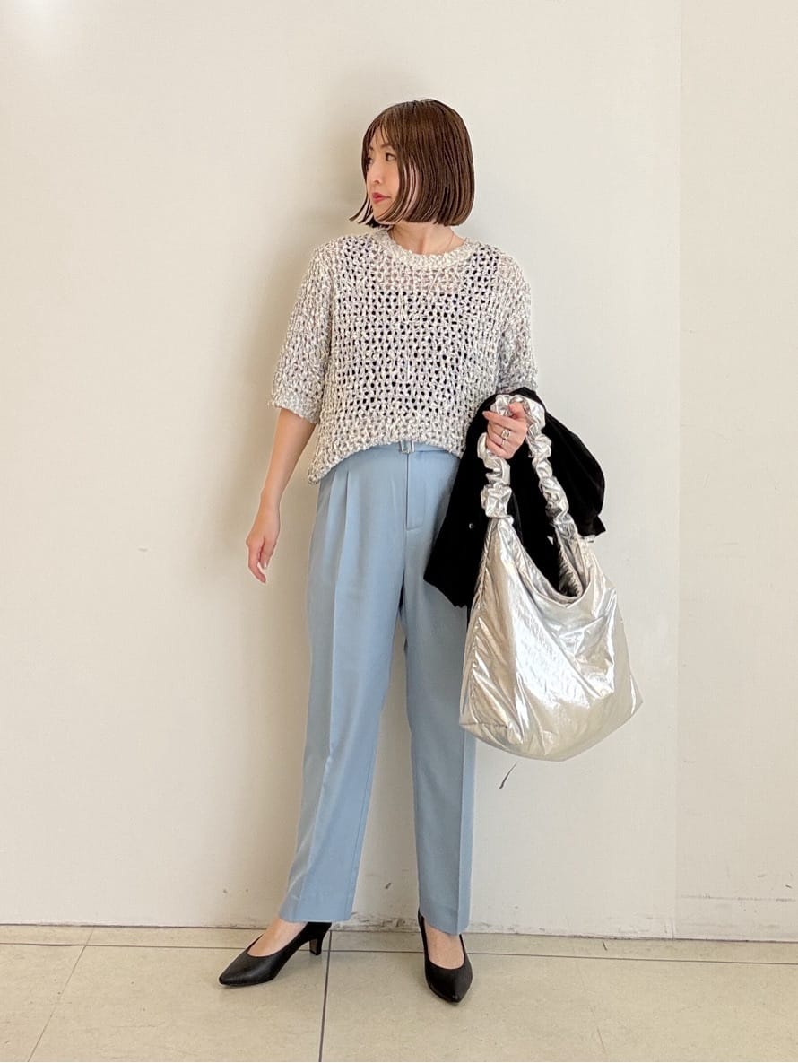 yoshiyaさんの「INDIVI｜【洗える／UVケア／SETUP可能】デニムライクテーパードパンツ」を使ったコーディネート