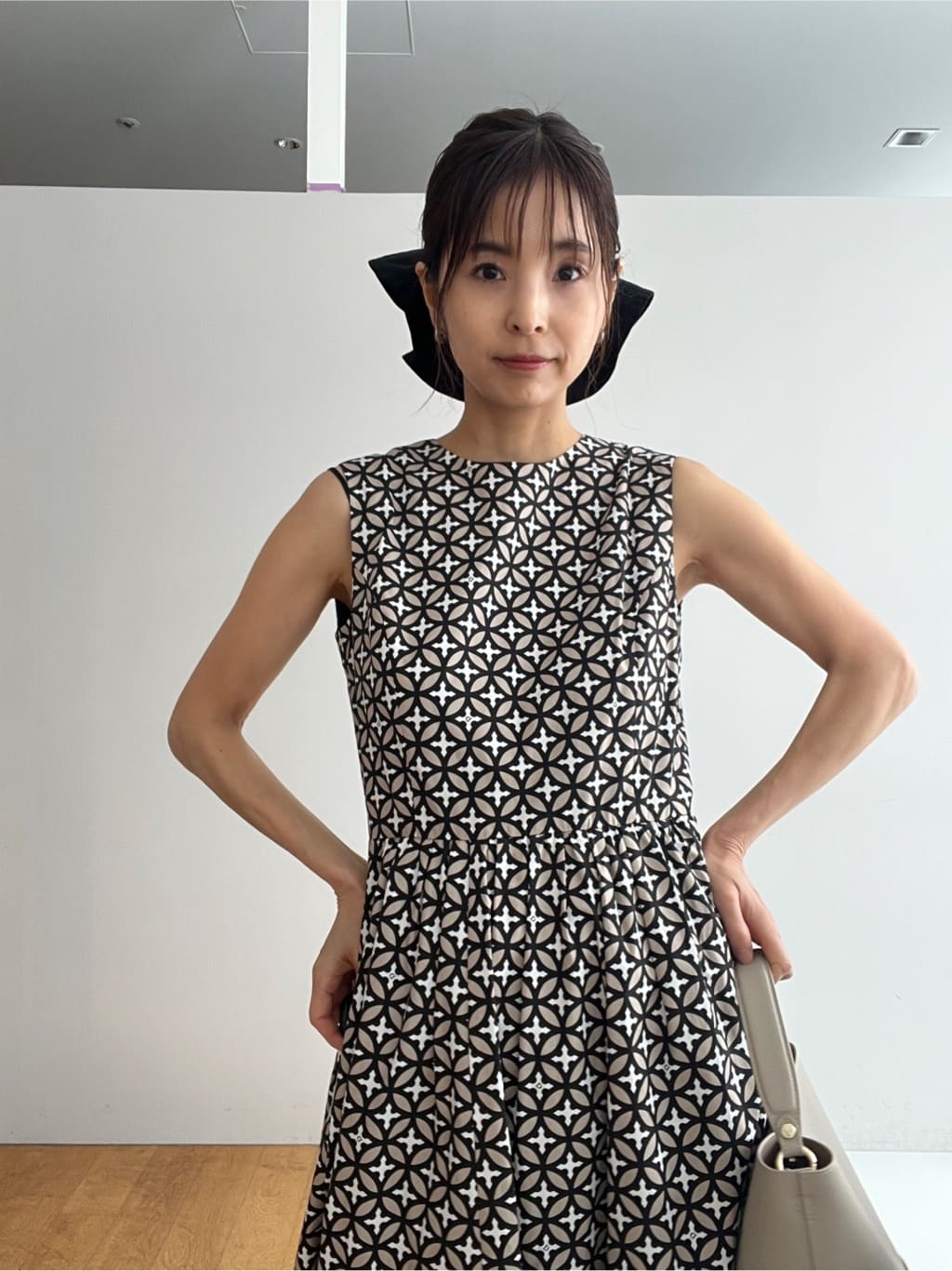 misaさんの「DRESSTERIOR｜【otonaMUSE5月号掲載/ウォッシャブル】オーバーラップサークル ノースリーブドレス」を使ったコーディネート
