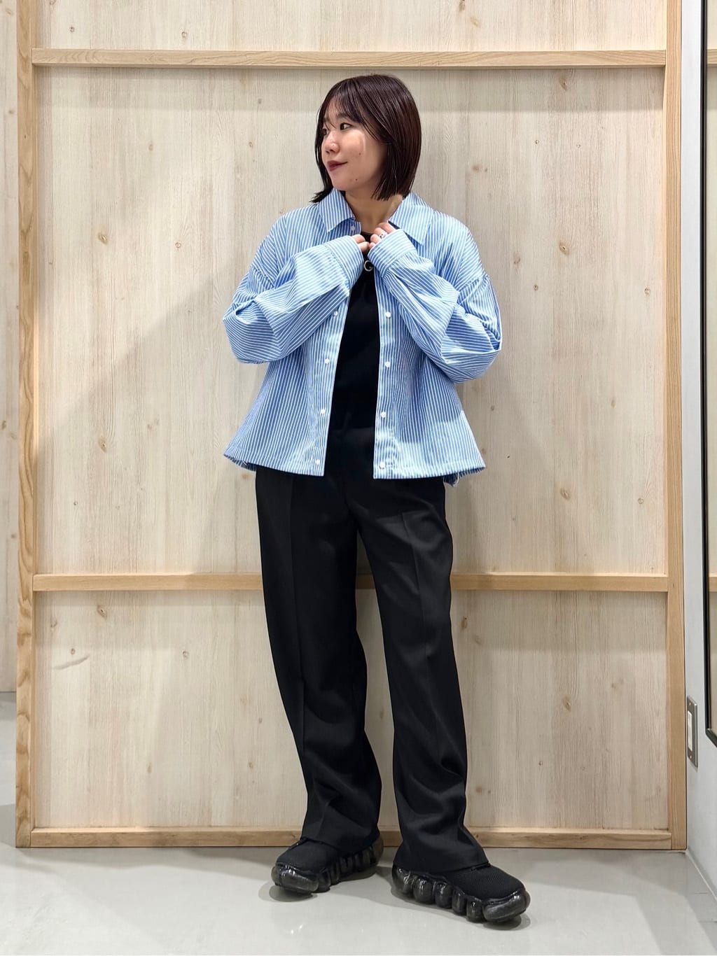 nanaさんの「THE SHOP TK｜ショート丈シャツブルゾン」を使ったコーディネート