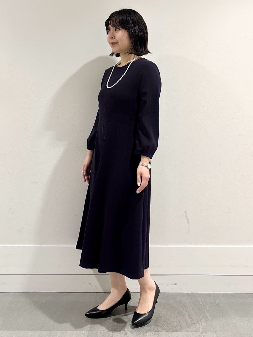 モエカさんの「UNTITLED｜【日本製・本革】Comfit Dresser Pumps（コンフィットドレッサーパンプス）」を使ったコーディネート