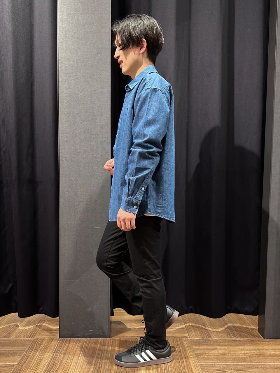tomoyaさんの「THE SHOP TK｜【POLO BCS 別注】 アソート長袖シャツ ストライプ／グレー／デニム」を使ったコーディネート