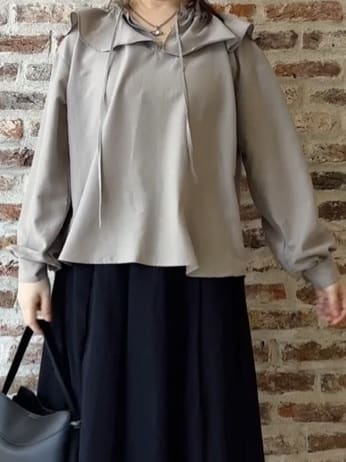tokiさんの「THE SHOP TK｜大人のフェミニンカジュアルに エアリーフリルブラウス」を使ったコーディネート