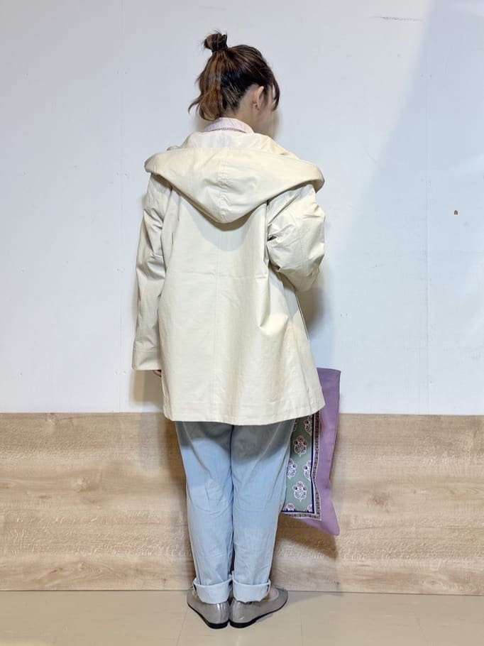 るねさんの「SHOO･LA･RUE｜【防花粉/洗濯機可/S-LL】ゆったり着られる 大人のテントフーディージャケット」を使ったコーディネート