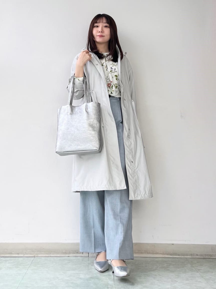 KAHOさんの「UNTITLED｜【花柄/洗える】ボタニカルブラウス」を使ったコーディネート