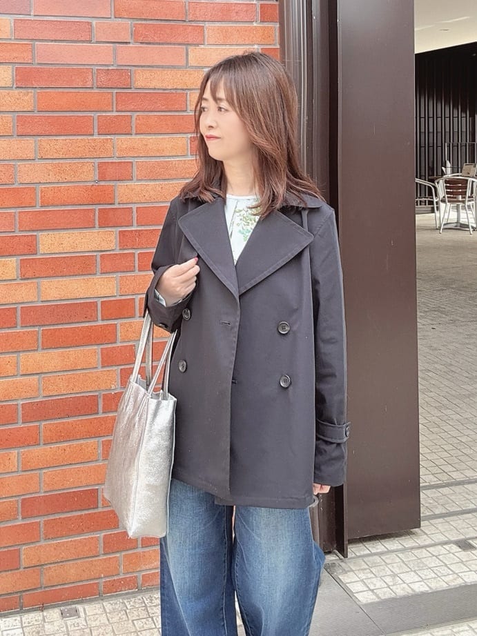 makiさんの「UNTITLED｜【定番人気/はっ水/洗える】タスランショートトレンチコート」を使ったコーディネート