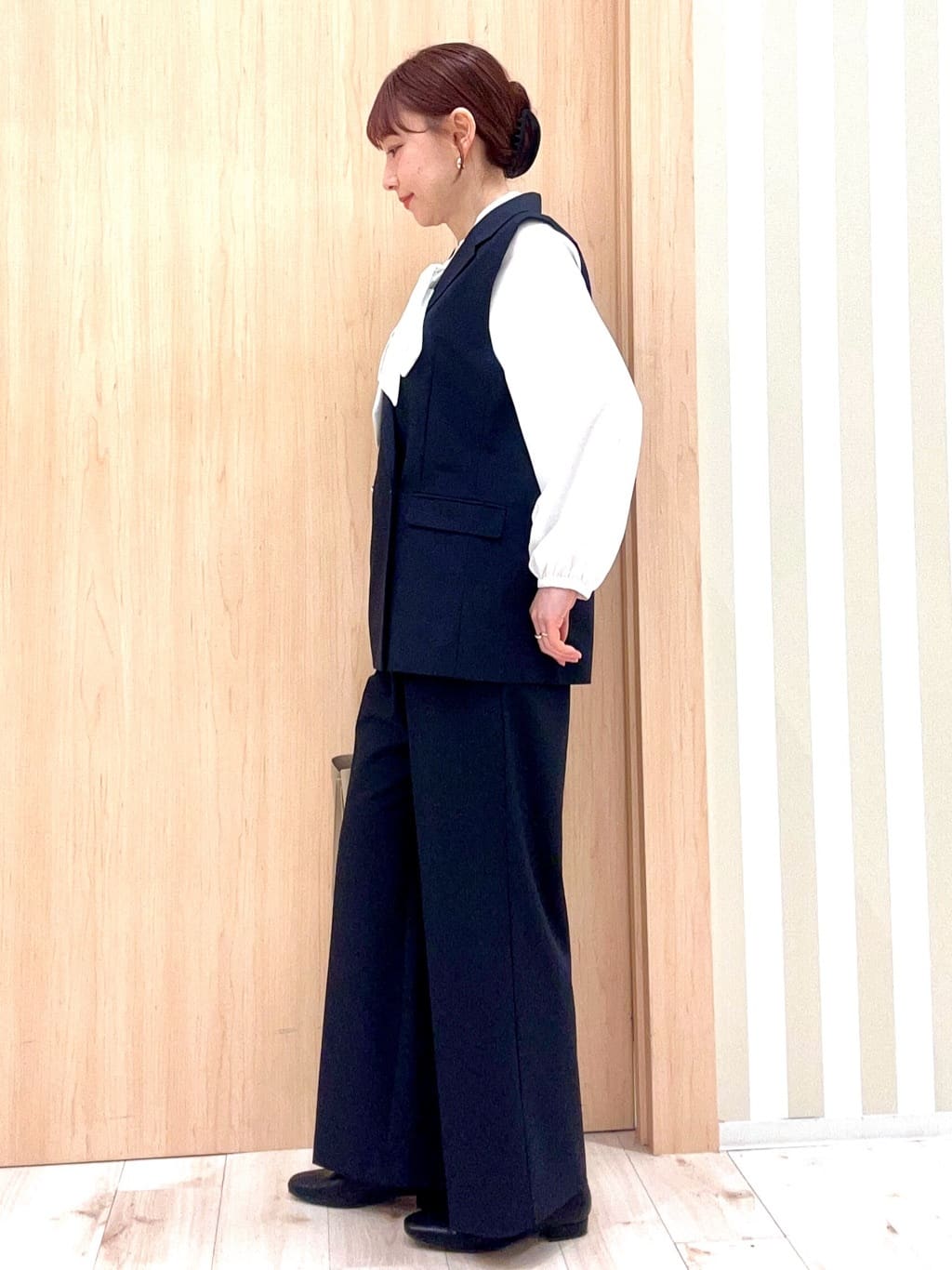 ririさんの「SHOO･LA･RUE｜【セットアップ可/S-LL/洗濯機可】サッと羽織ってこなれ見え ダブルブレストジレ」を使ったコーディネート