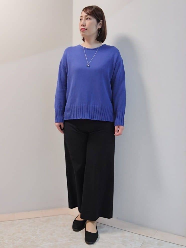 エリさんの「Reflect｜【レイヤードにおすすめ◎】ロング丈リラクシーニット」を使ったコーディネート