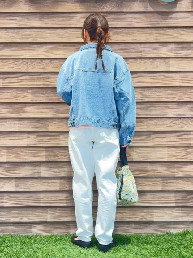 himiさんの「SHOO･LA･RUE｜【SHOO・LA・RUE DENIM】羽織るだけでこなれる　オーバーサイズデニムジャケット」を使ったコーディネート