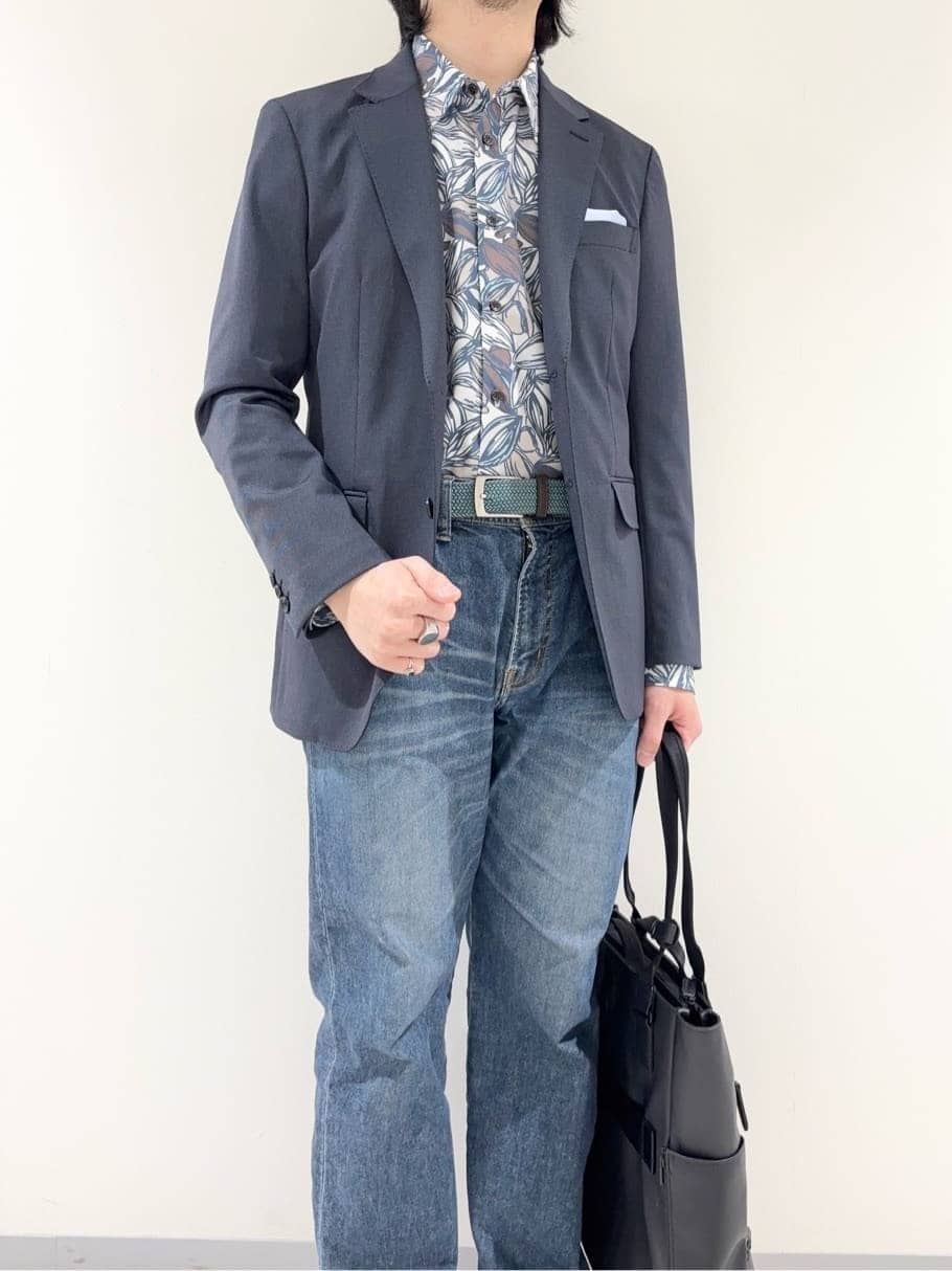 及川さんの「TAKEO KIKUCHI｜【360&deg;ストレッチ／軽量】None Of Stress ライト ジャケット（セットアップ対応）」を使ったコーディネート