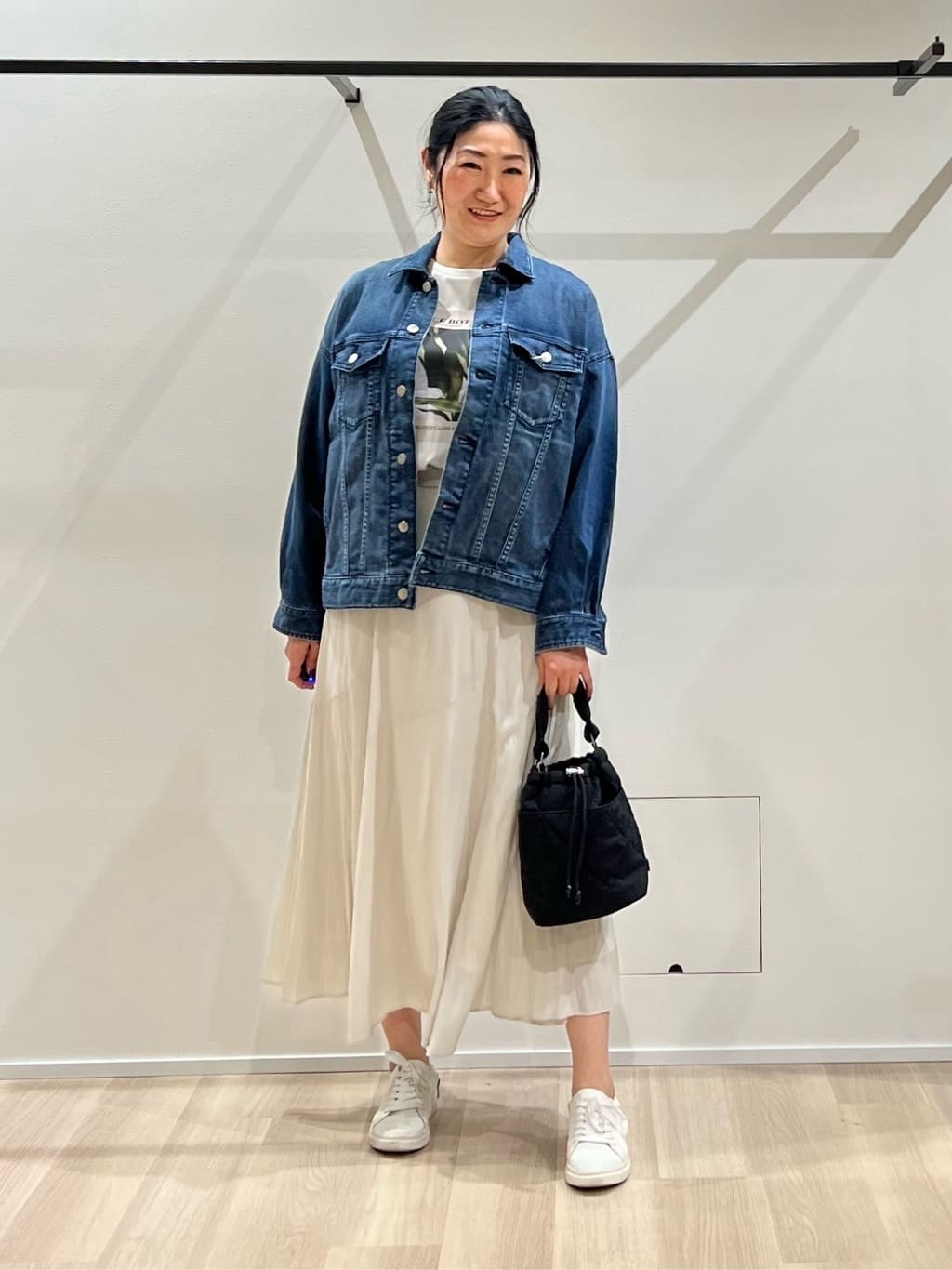 TOMOMIさんの「UNTITLED｜【Healthy DENIM】別注Bran／デニムジャケット」を使ったコーディネート