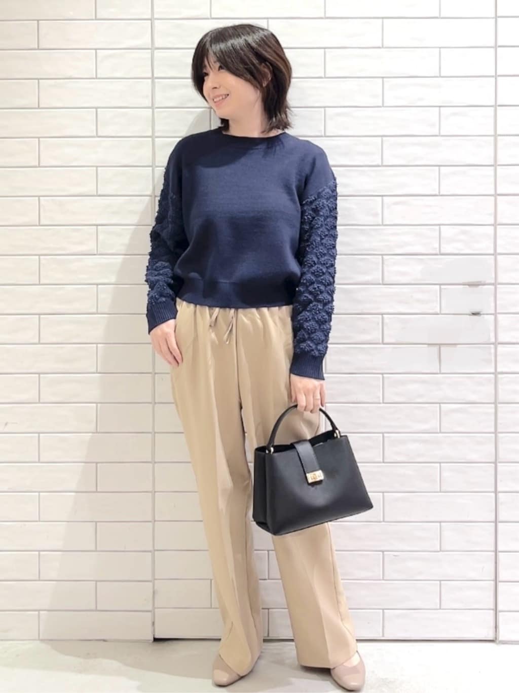 しおりさんの「OPAQUE.CLIP｜フォルムスリーブミドルコート【洗濯機OK】」を使ったコーディネート