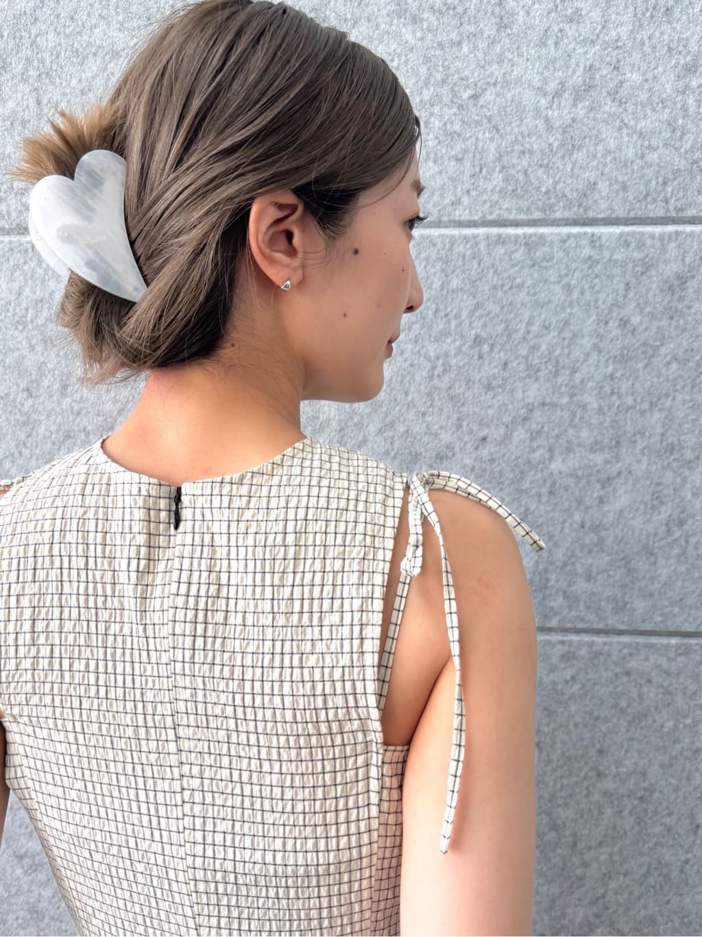 uchi__yamaさんの「CODE A｜shoulder ribbon dress」を使ったコーディネート