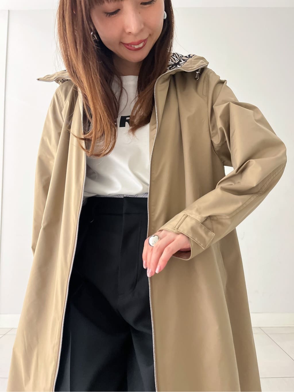 じゅんさんの「DRESSTERIOR｜【ウォッシャブル/撥水素材】撥水フーテッドツイルコート」を使ったコーディネート