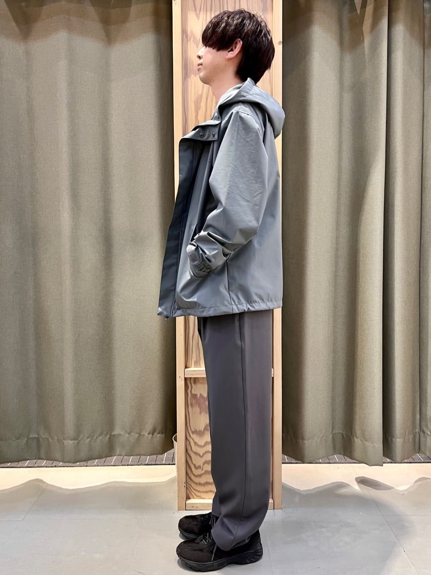 yoshiさんの「THE SHOP TK｜【季節の変わり目に最適】ナイロンマウンテンパーカ  防風/洗濯機OK」を使ったコーディネート