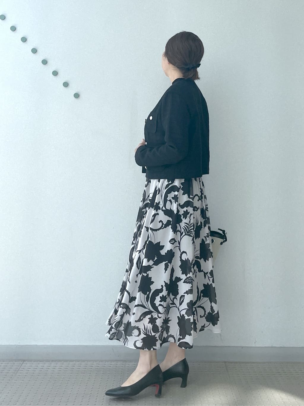 Soeさんの「DRESSTERIOR｜◆ブラックファンシーツイードジャケット」を使ったコーディネート