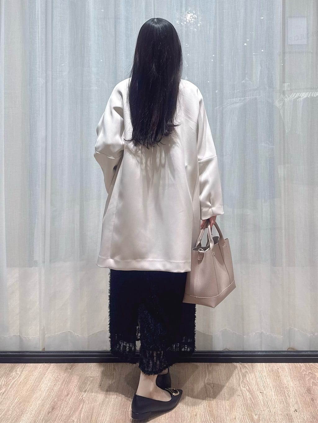 ぞうげさんの「OPAQUE.CLIP｜フォルムスリーブミドルコート【洗濯機OK】」を使ったコーディネート