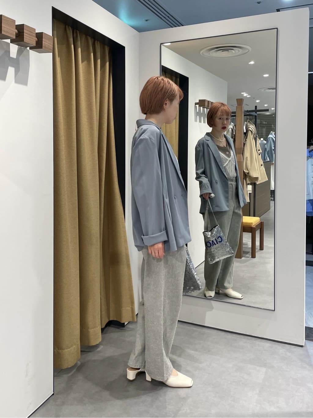 mikuさんの「INDIVI｜グレイニーコットンワイドパンツ」を使ったコーディネート