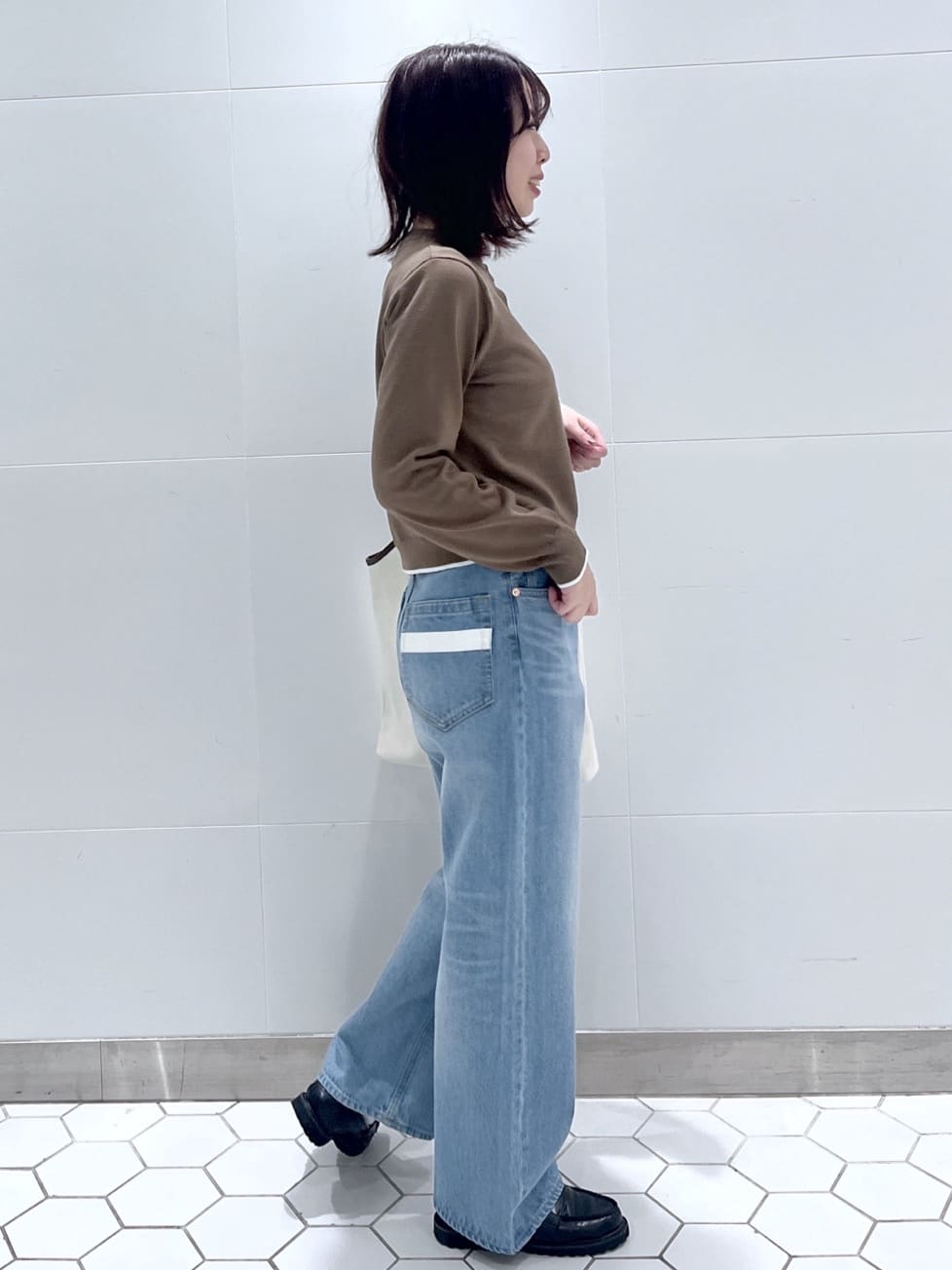 Makinoさんの「Dessin｜【2点セット・洗える】ニットカーディガン&times;ノースリーブワンピース」を使ったコーディネート