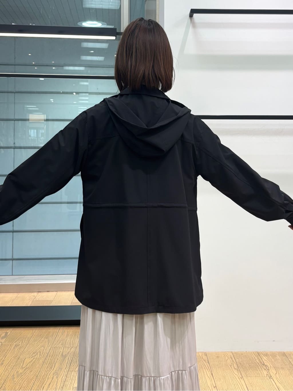 asamiさんの「INDIVI｜【洗える／前後2WAY／アンサンブル可能】ドルマンスリーブカーディガン」を使ったコーディネート