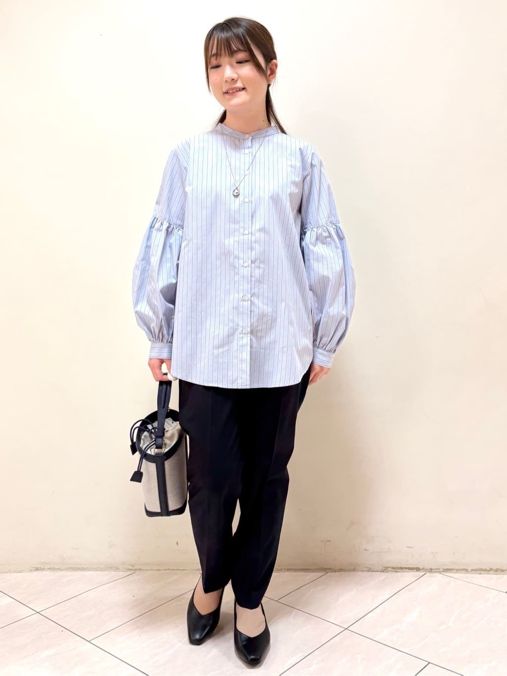 mikiさんの「Reflect｜【レイヤードにおすすめ◎】バンドカラーボリュームスリーブシャツ」を使ったコーディネート