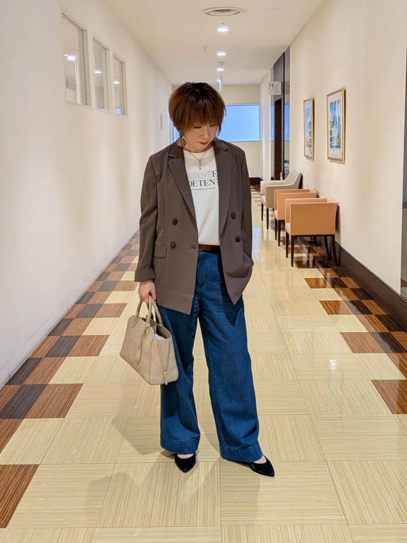 Hiromiさんの「INDIVI｜【新色追加/セットアップ可】エアリー ダブルブレストジャケット」を使ったコーディネート
