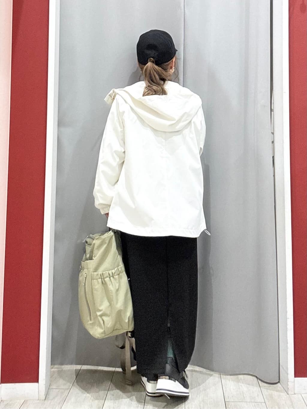 shioさんの「SHOO･LA･RUE｜ヒールアップスニーカー」を使ったコーディネート