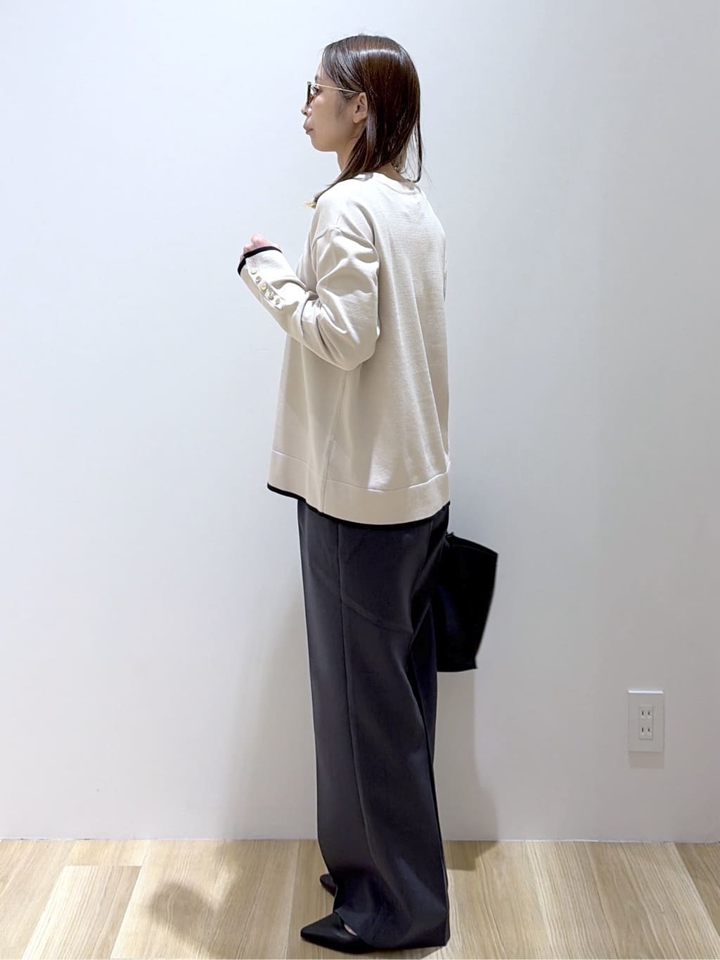 えりさんの「OPAQUE.CLIP｜金ボタン使いリラクシーニット【洗濯機OK】」を使ったコーディネート