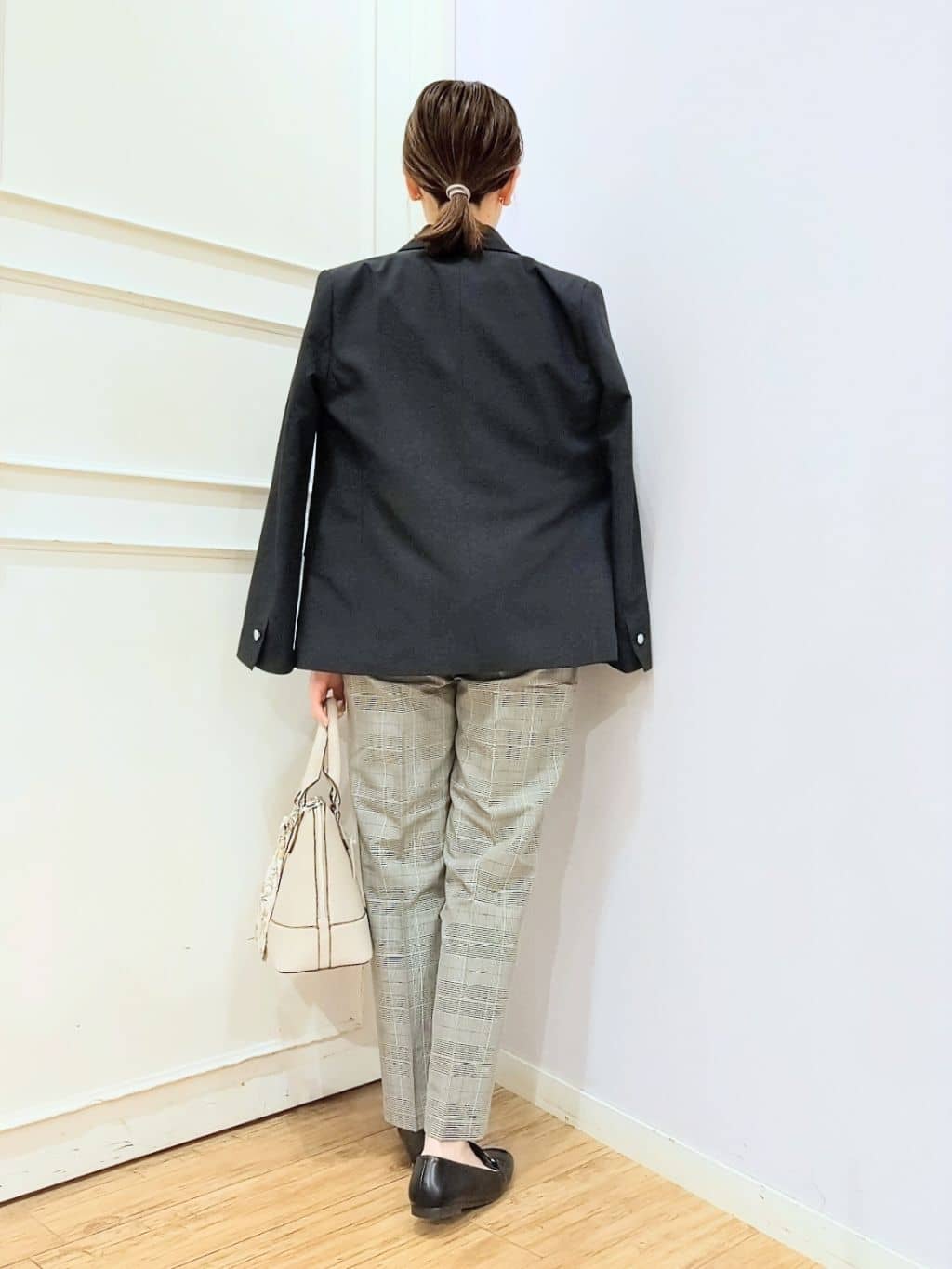 miomioさんの「SHOO･LA･RUE｜【洗濯機可/S-3L】リボンボウタイが魅力　大人の華やかブラウス」を使ったコーディネート