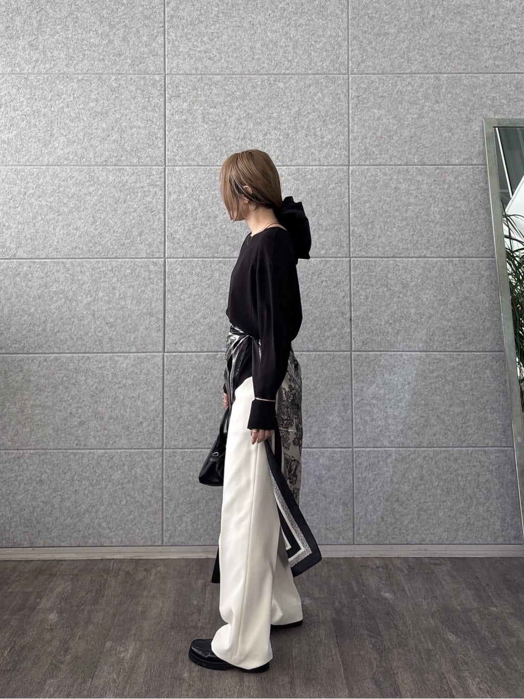 kotakiさんの「INDIVI｜Timeless｜ストレートフレアパンツ」を使ったコーディネート