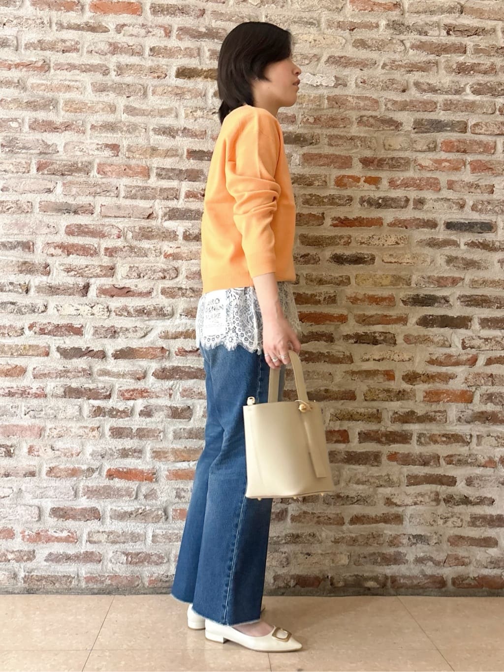 しばさんの「THE SHOP TK｜【S-XLサイズ/上品見えが叶う】Vネックニット/洗濯機OK」を使ったコーディネート