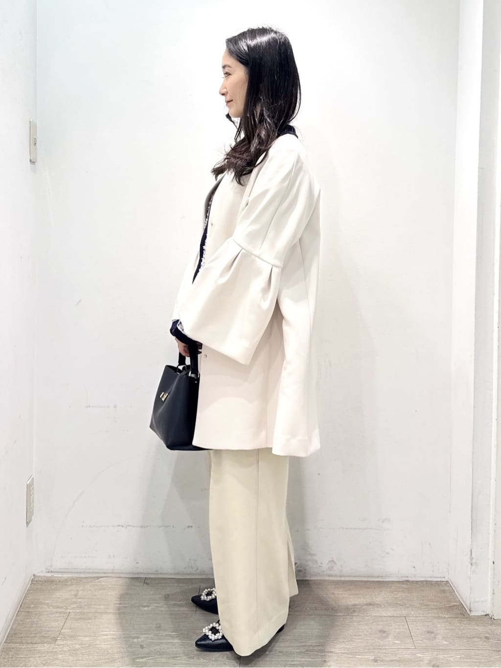 yuicciさんの「OPAQUE.CLIP｜フレアスリーブミドルコート【洗濯機OK】」を使ったコーディネート