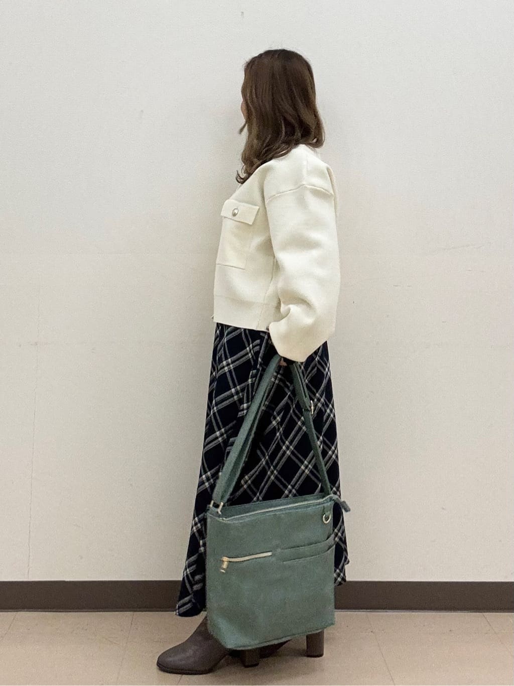 shioさんの「SHOO･LA･RUE｜【洗濯機可/S-LL】1枚でも羽織りでも 華やか上品カーデ」を使ったコーディネート