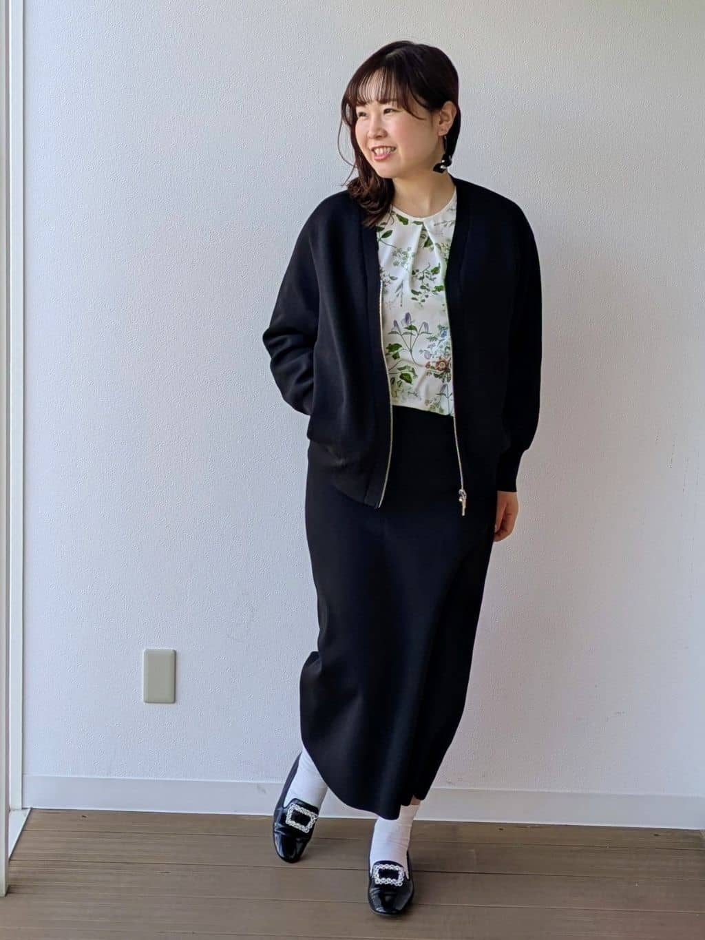 なみきさんの「UNTITLED｜◆【軽羽織り/セットアップ可】ジップアップニットカーディガン」を使ったコーディネート
