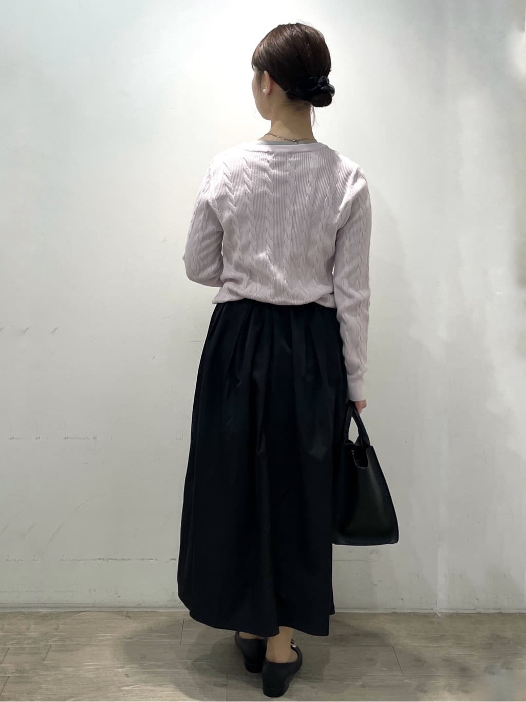 tomokoさんの「OPAQUE.CLIP｜ケーブル編みニット【洗濯機OK】」を使ったコーディネート